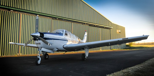 hangar lotniczy